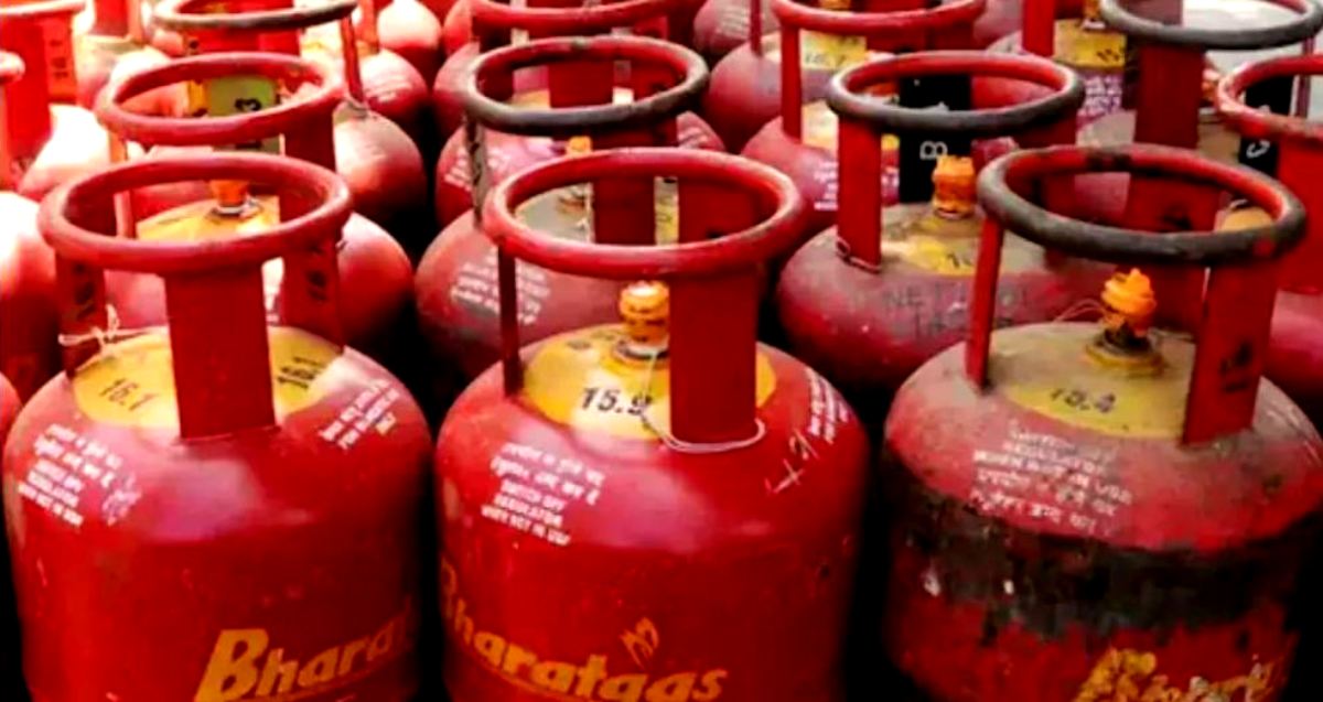 LPG Cylinder Price Hike: बड़ा झटका! रसोई गैस के दाम में हुआ भारी इजाफा !