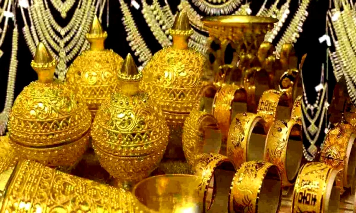 Today Gold Rate: सोना खरीदारों की लगी लॉटरी, अब 29934 रुपये खरीदें 10 ग्राम