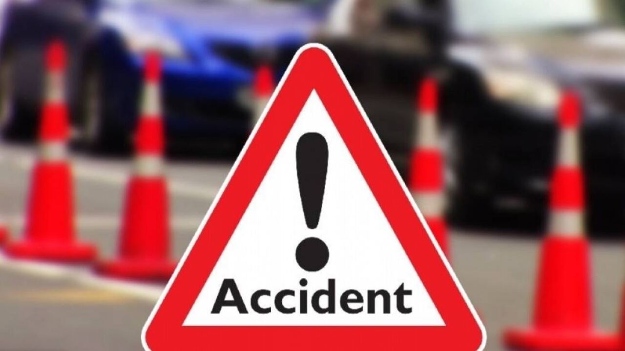 Car Accident : सड़क हादसे में कार में सवार छः की मौत और अन्य घायल