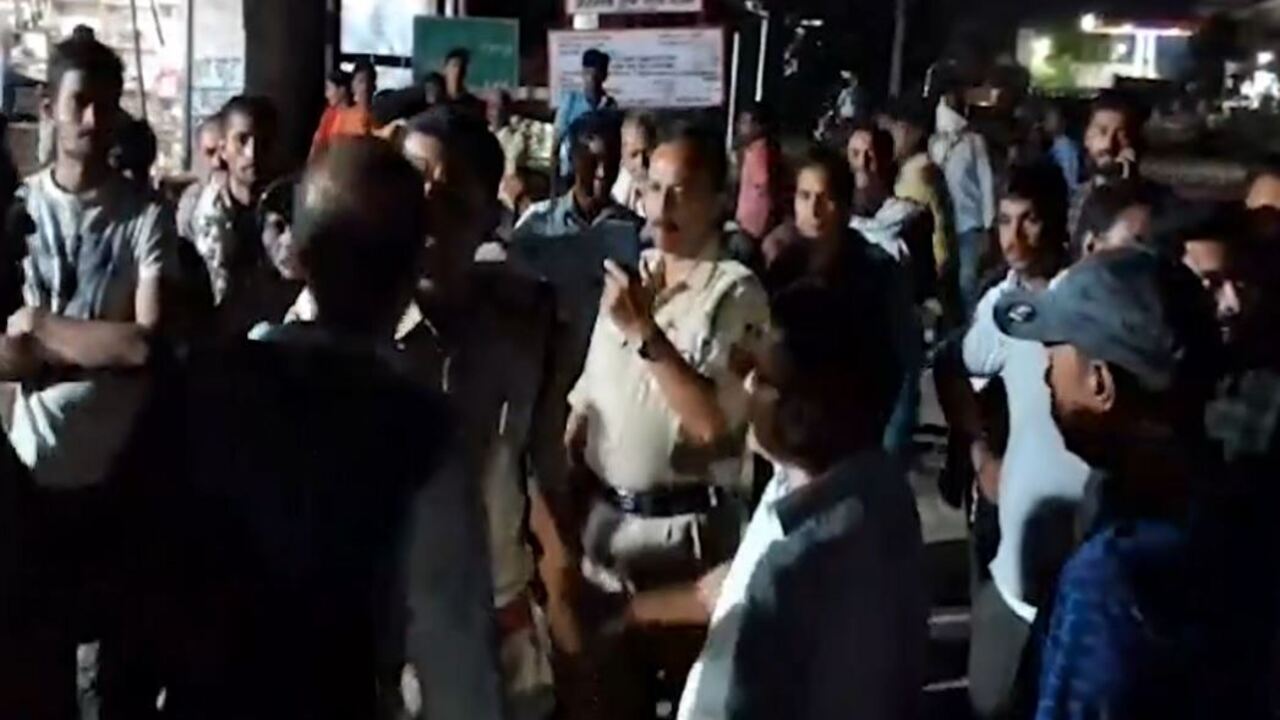 TI को वर्दी उतरवाने की धमकी देना पड़ा भारी, युवक को पुलिस ने सीखाया सबक