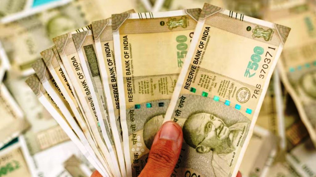 कर्मचारियों के लिए खुशखबरी, MP में रिटायरमेंट पर सरकार देगी 10 लाख रुपए ग्रेच्युटी