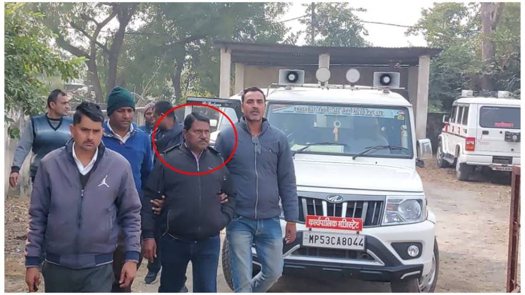 Sidhi Breaking: नायब तहसीलदार को 25 हजार की रिश्वत लेते लोकायुक्त ने किया गिरफ्तार