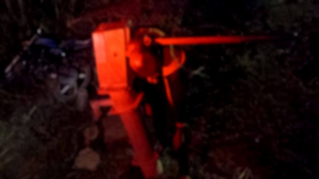 तेज रफ्तार बाइक अनियंत्रित होकर हैंडपंप से टकराई, हैंडपंप का हैंडल गले में घुसने से व्यक्ति की दर्दनाक मौत तेज रफ्तार बाइक अनियंत्रित होकर हैंडपंप से टकराई, हैंडपंप का हैंडल गले में घुसने से व्यक्ति की दर्दनाक मौत