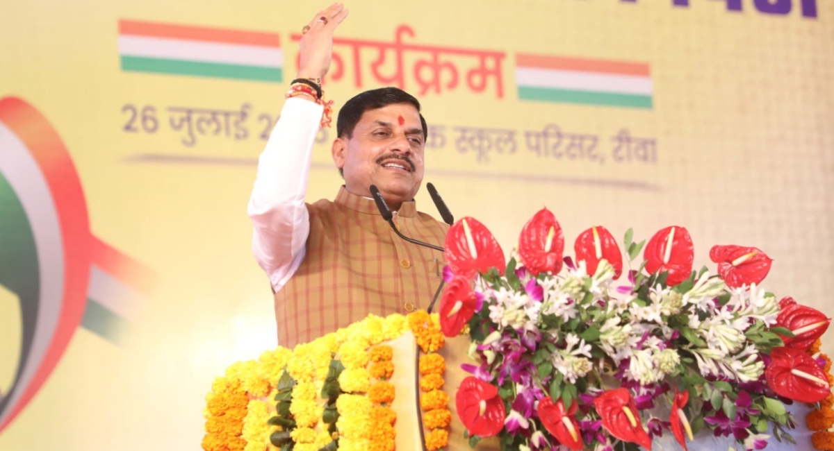 हरदा लाठीचार्ज मामला: सीएम मोहन यादव का बड़ा एक्शन, अफसरों पर गिरी गाज