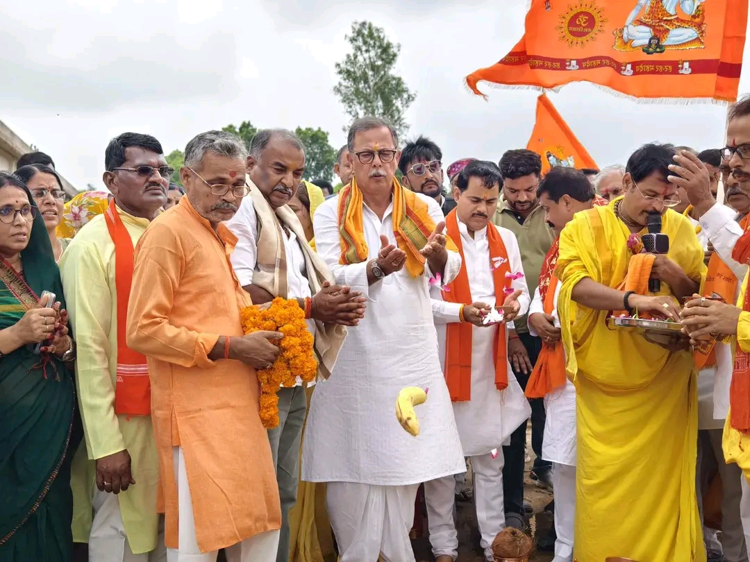 श्रावण में शिवभक्ति की भव्य शुरुआत: सोनभद्र से बढ़ोरा नाथ तक निकली अभिषेक यात्रा