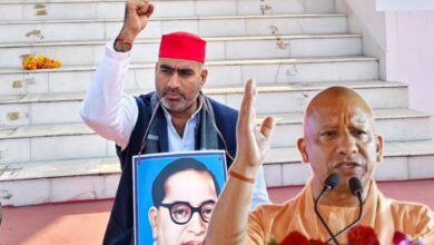 बैठक से बाहर रोके गए सपा विधायक, धरने के बाद CM से की शिकायतों की झड़ी